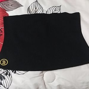 Black and yellow waist trainer